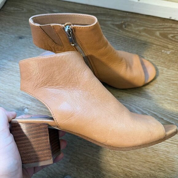 Steve Madden Ankle Booties Women's Size 6.5 Tan Leather Peep-Toe Boho Zip - Picture 1 of 15
